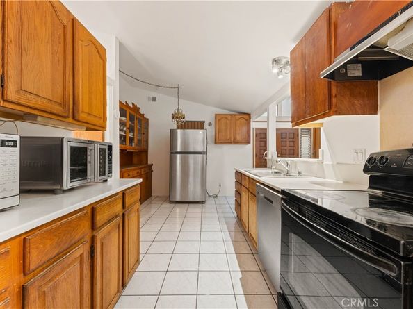 3340 E Poppy, Long Beach CA 90805