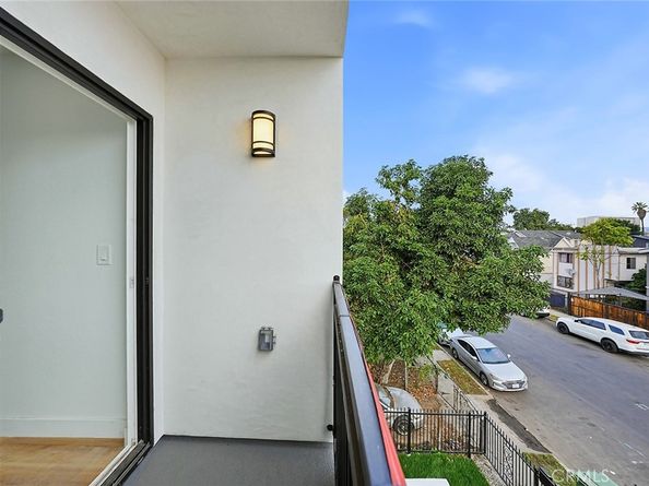 300 E 25th, Los Angeles CA 90011