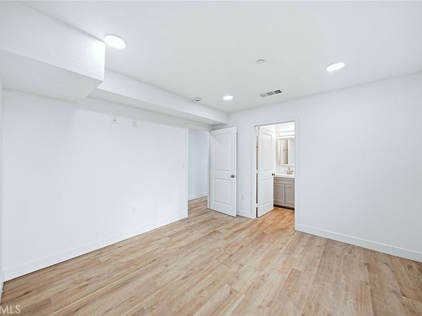 300 E 25th, Los Angeles CA 90011