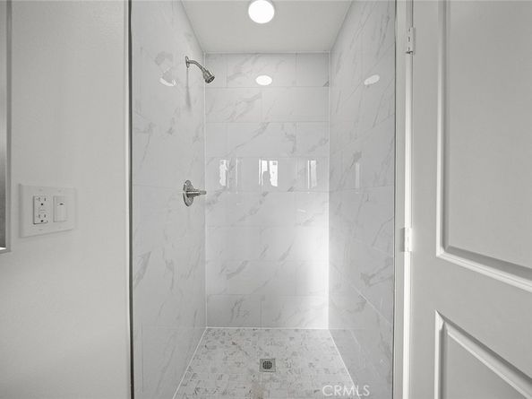 300 E 25th, Los Angeles CA 90011