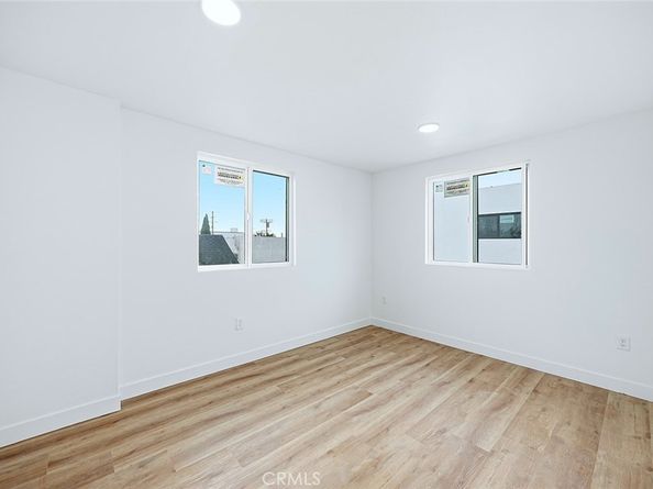 300 E 25th, Los Angeles CA 90011