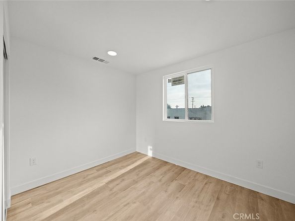 300 E 25th, Los Angeles CA 90011