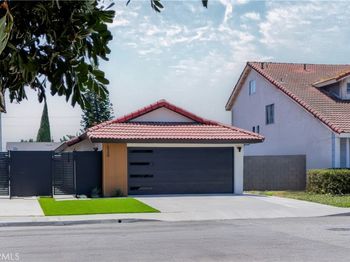 530 W Cypress