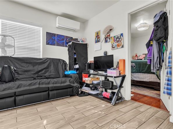 141 W 83rd, Los Angeles CA 90003