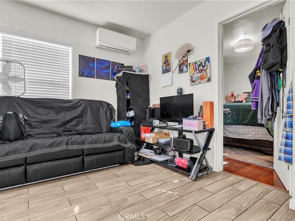 141 W 83rd, Los Angeles CA 90003