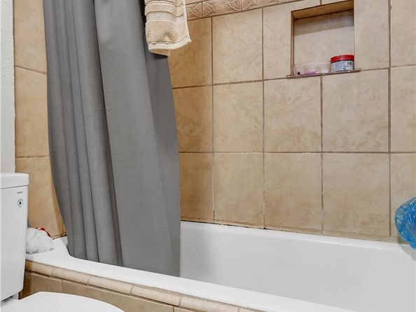 141 W 83rd, Los Angeles CA 90003