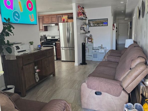 10407 Lou Dillon, Los Angeles CA 90002