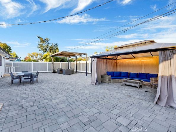 8150 Ranchito Avenue, Panorama City CA 91402