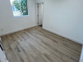 1217 E 22nd St Street, Los Angeles CA 90011