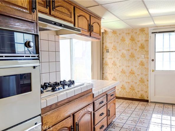 1702 E Bach Street, Carson CA 90745