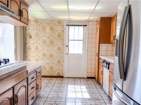1702 E Bach Street, Carson CA 90745