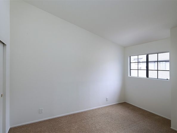 302 Monroe Court, Azusa CA 91702