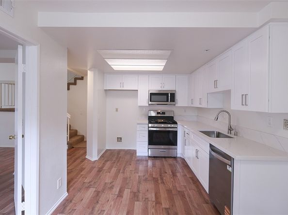 302 Monroe Court, Azusa CA 91702