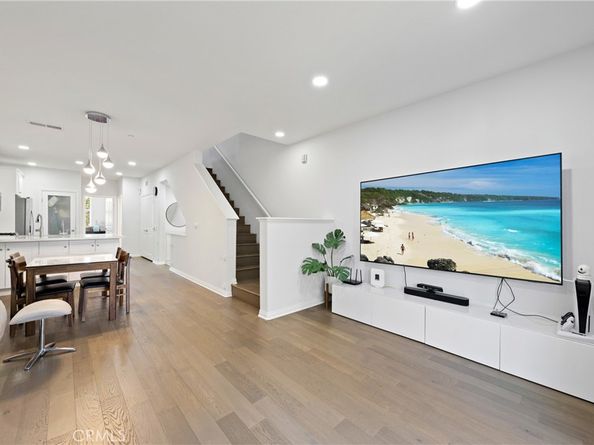 8620 Belford 604, Westchester CA 90045