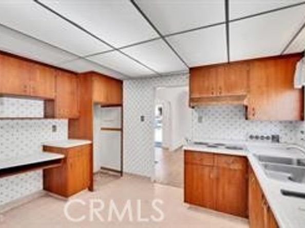 1335 Opechee Way, Glendale CA 91208