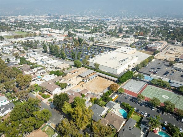700 S Mariposa Street, Burbank CA 91506