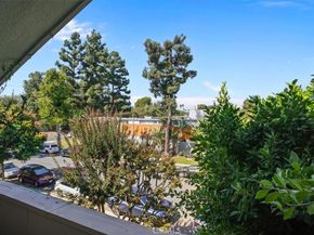 4426 W Kling Street, Burbank CA 91505
