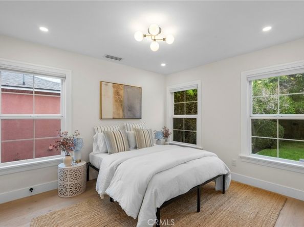 2928 11th, Los Angeles CA 90018