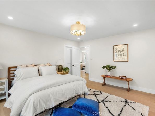 2928 11th, Los Angeles CA 90018
