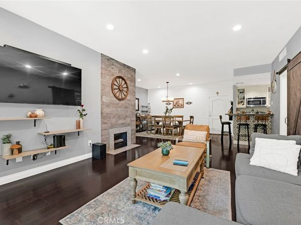 11225 Peach Grove Street 102, North Hollywood CA 91601
