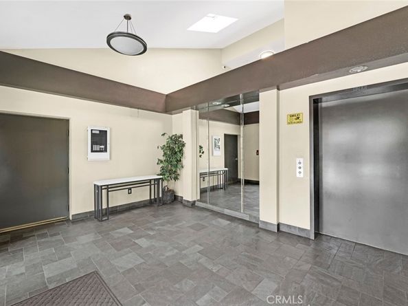 11225 Peach Grove Street 102, North Hollywood CA 91601