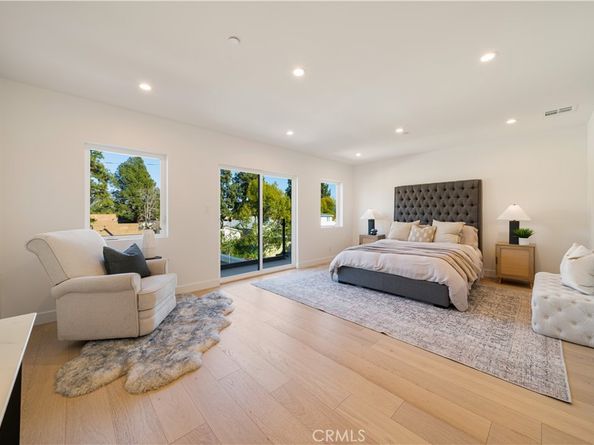 934 N Fairview Street, Burbank CA 91505