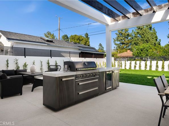 934 N Fairview Street, Burbank CA 91505