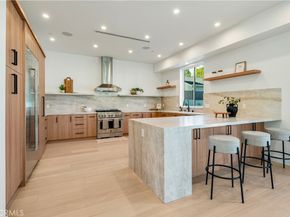 934 N Fairview Street, Burbank CA 91505