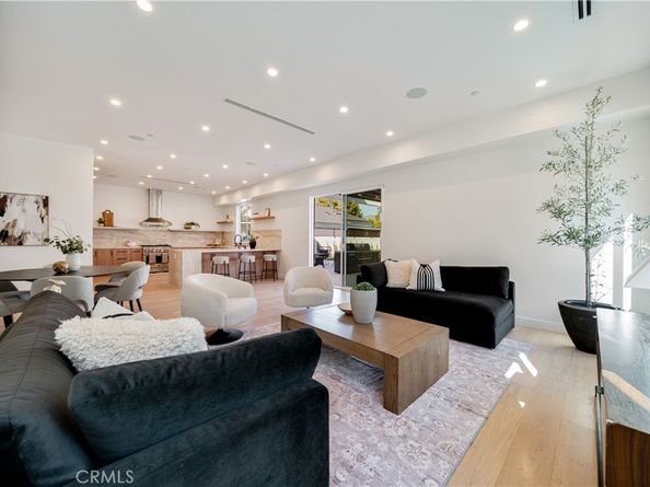 934 N Fairview Street, Burbank CA 91505