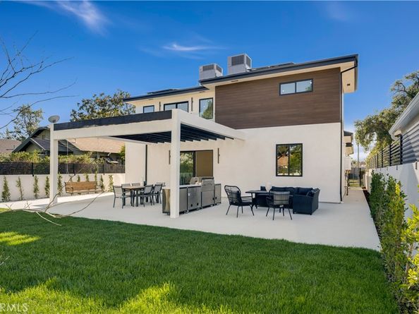 934 N Fairview Street, Burbank CA 91505