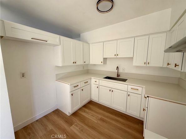 212 W 84th, Los Angeles CA 90003