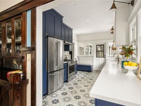 774 Gladys, Long Beach CA 90804