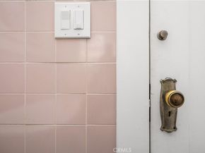 774 Gladys, Long Beach CA 90804