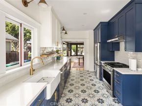 774 Gladys, Long Beach CA 90804