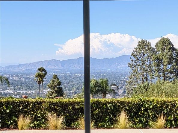 3511 Stonehill Place, Sherman Oaks CA 91423