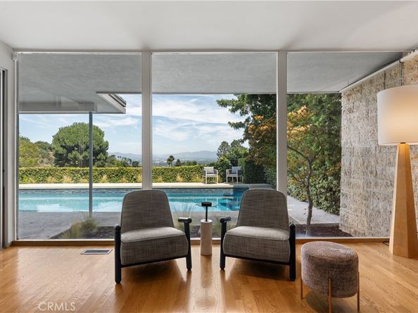 3511 Stonehill Place, Sherman Oaks CA 91423