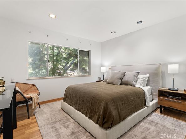 3511 Stonehill Place, Sherman Oaks CA 91423