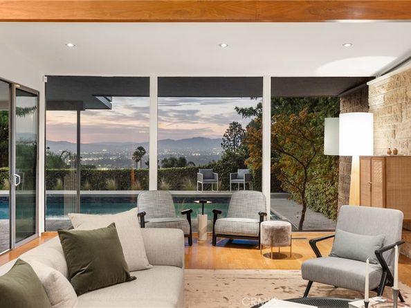 3511 Stonehill Place, Sherman Oaks CA 91423