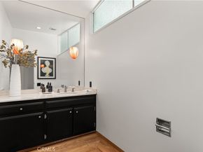 3511 Stonehill Place, Sherman Oaks CA 91423