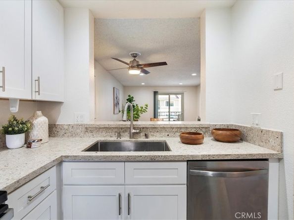 7405 Charmant Drive 2208, San Diego CA 92122