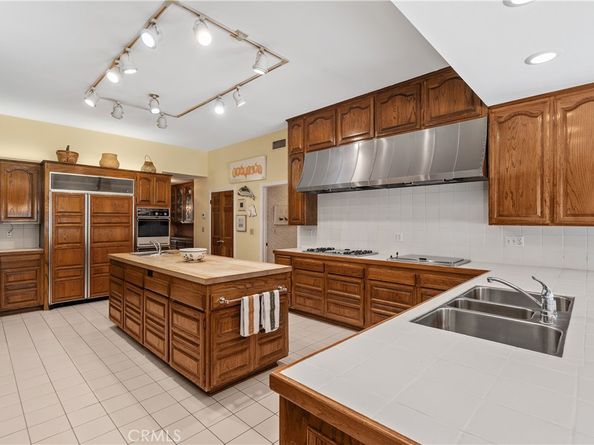 4751 Westchester Drive, Woodland Hills CA 91364