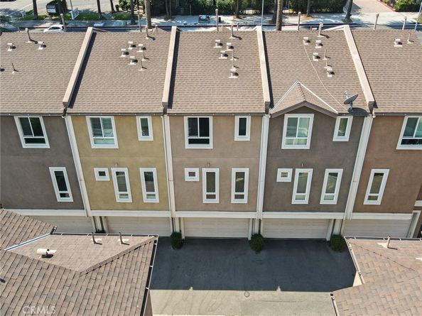 14665 Sherman Way, Van Nuys CA 91405