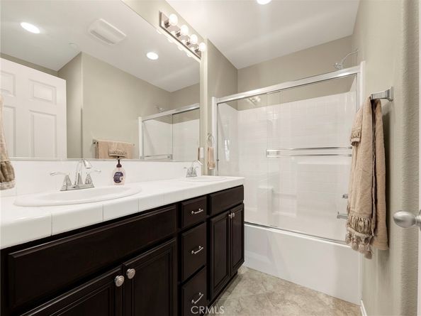 14665 Sherman Way, Van Nuys CA 91405