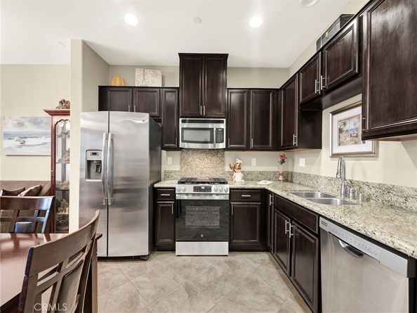 14665 Sherman Way, Van Nuys CA 91405