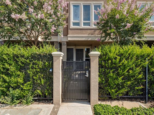 14665 Sherman Way, Van Nuys CA 91405