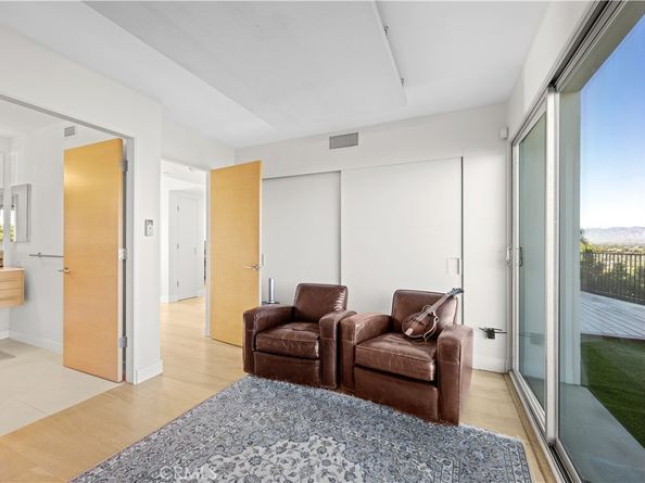 3631 Sunswept Drive, Studio City CA 91604