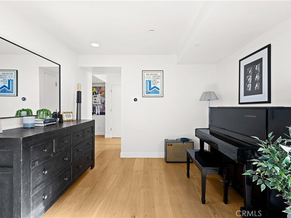 3631 Sunswept Drive, Studio City CA 91604