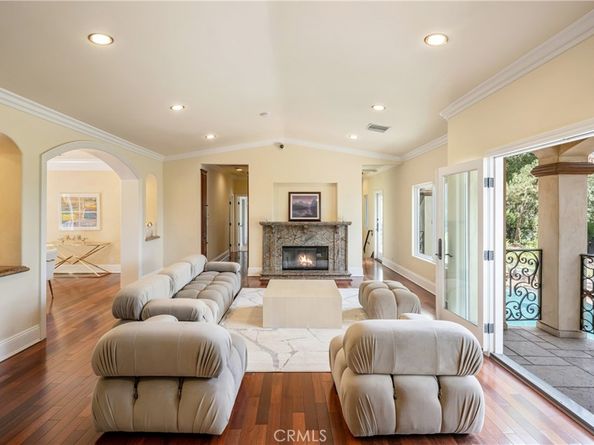 19554 Wells Drive, Tarzana CA 91356