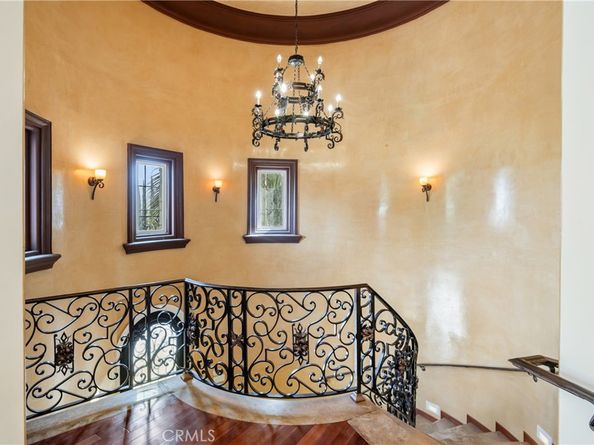 19554 Wells Drive, Tarzana CA 91356