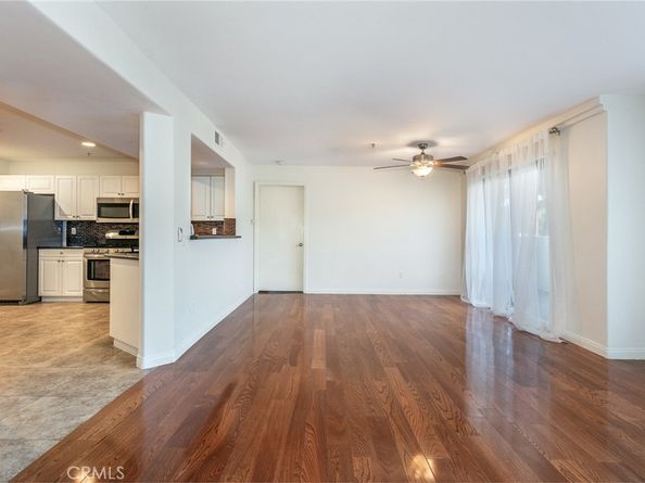 17735 Kinzie Street 112, Northridge CA 91325